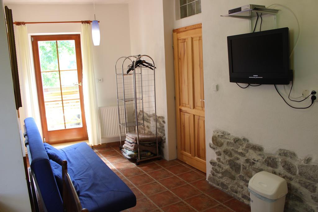 Penzion Gomelska Apartment Horni Stropnice Luaran gambar